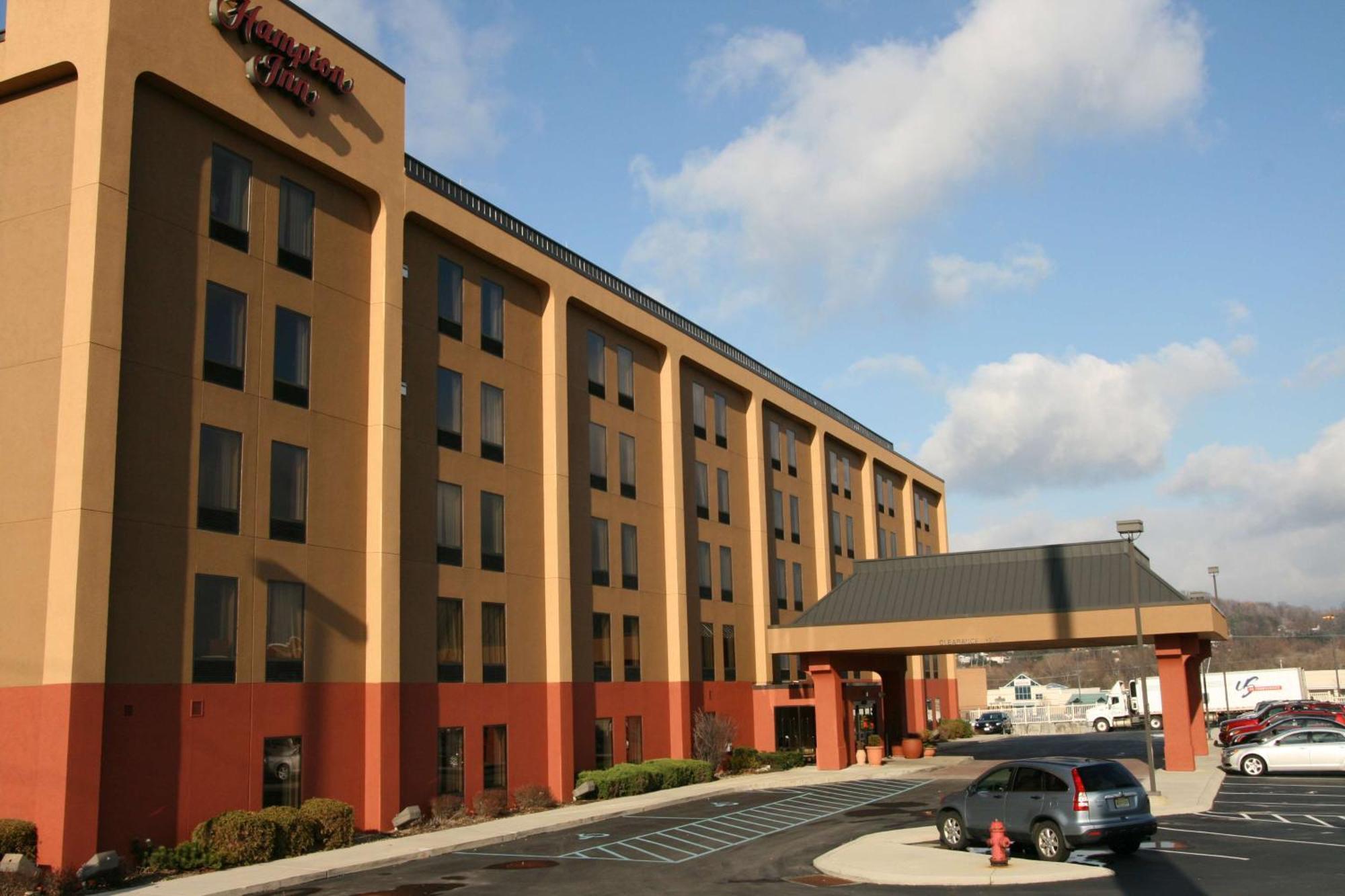 Hampton Inn Алтуна Экстерьер фото