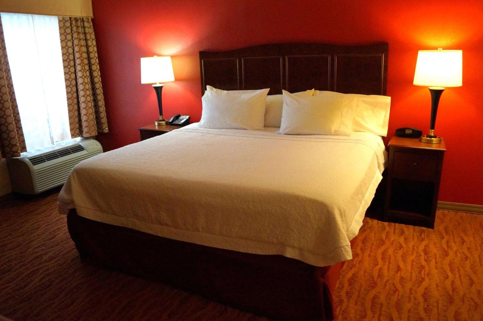Hampton Inn Алтуна Экстерьер фото