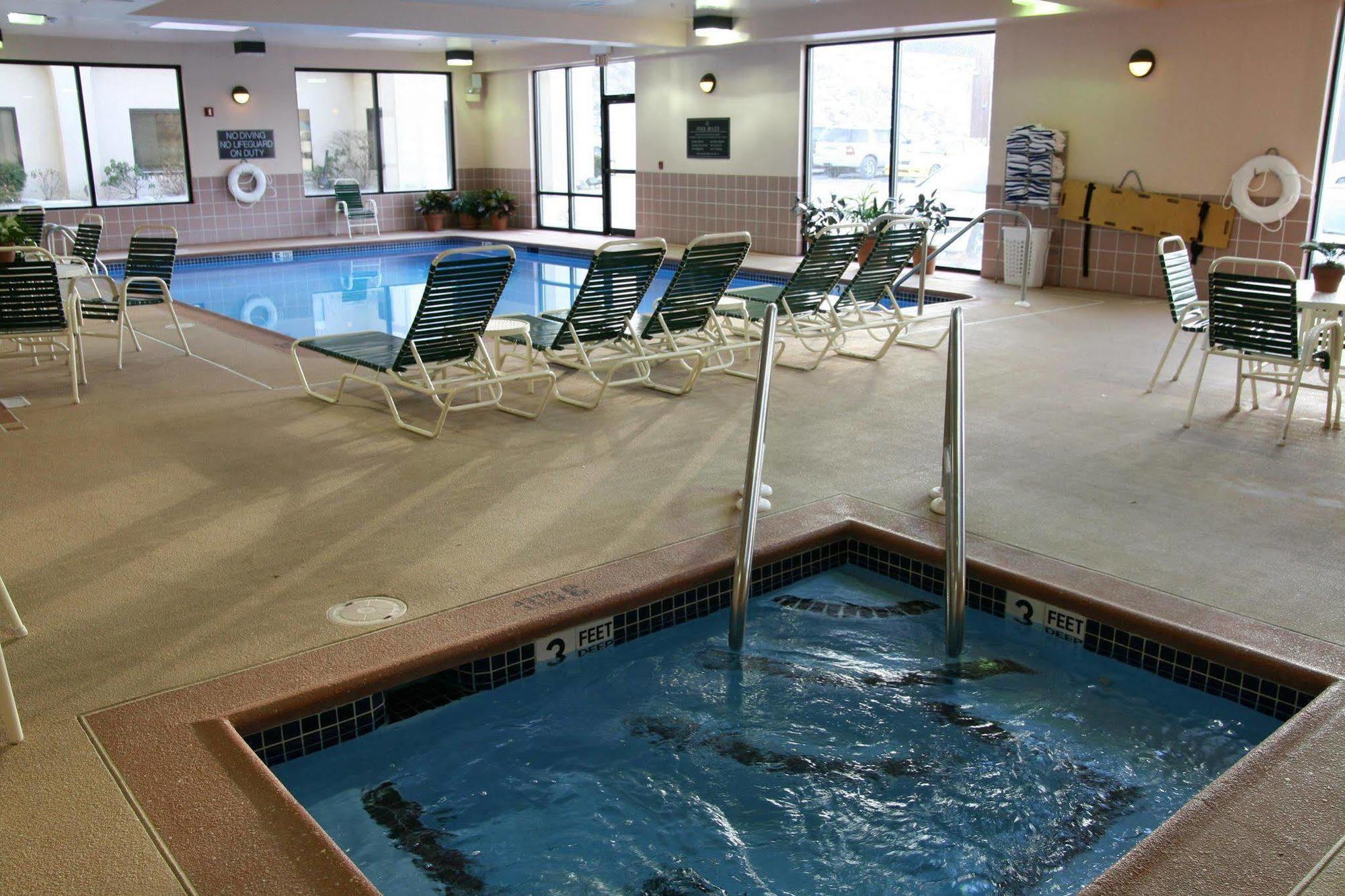 Hampton Inn Алтуна Удобства фото